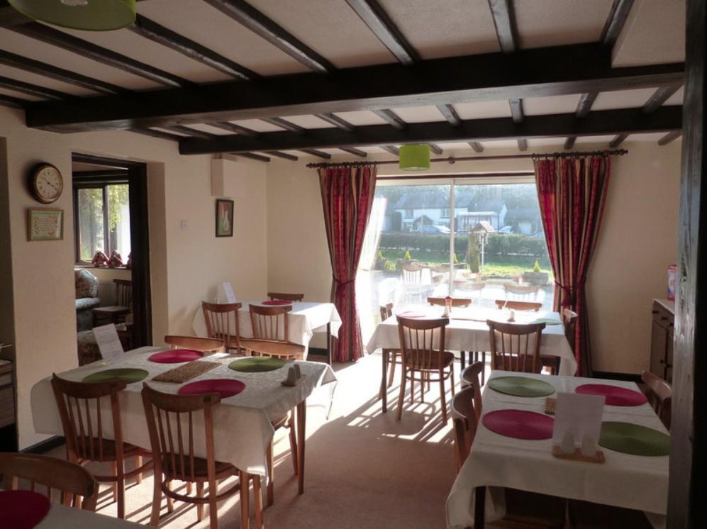 Neuadd Wen Guest House Кармартен Экстерьер фото