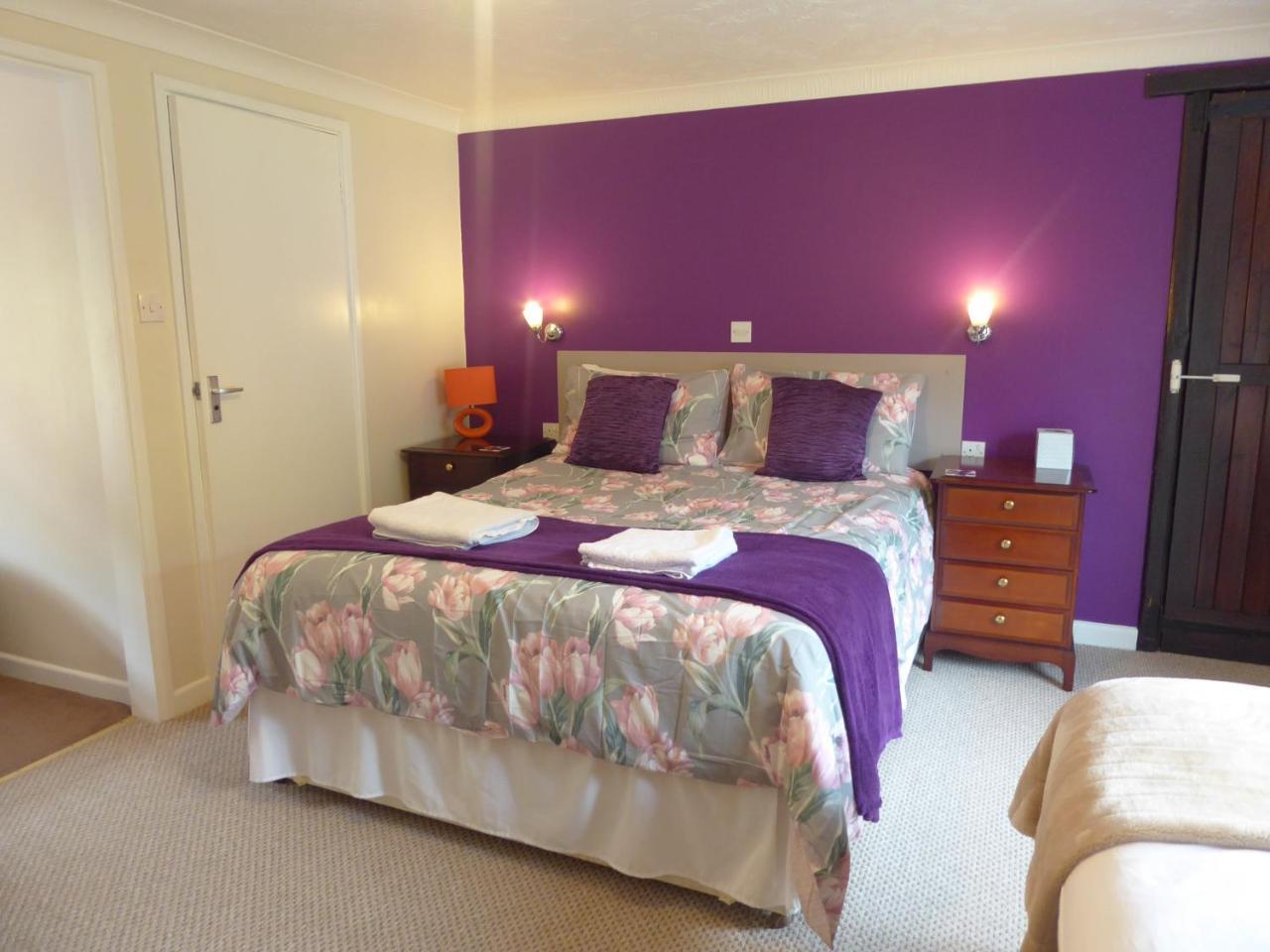 Neuadd Wen Guest House Кармартен Экстерьер фото
